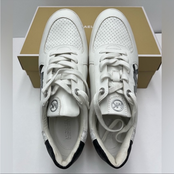 MICHAEL KORS BARI LACE UP SNICKERS - Picture 4 of 9